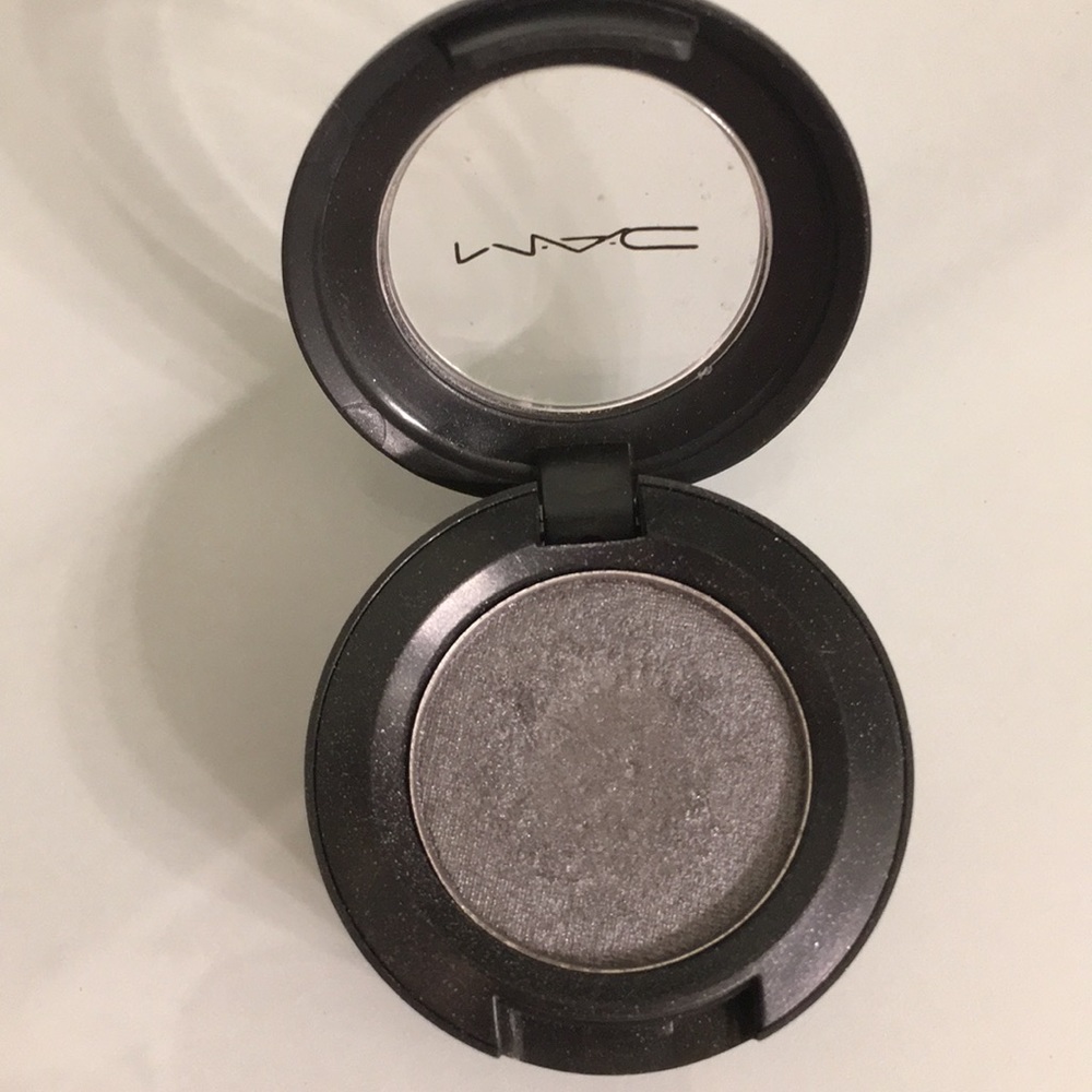 MAC Silver Ring Eyeshadow